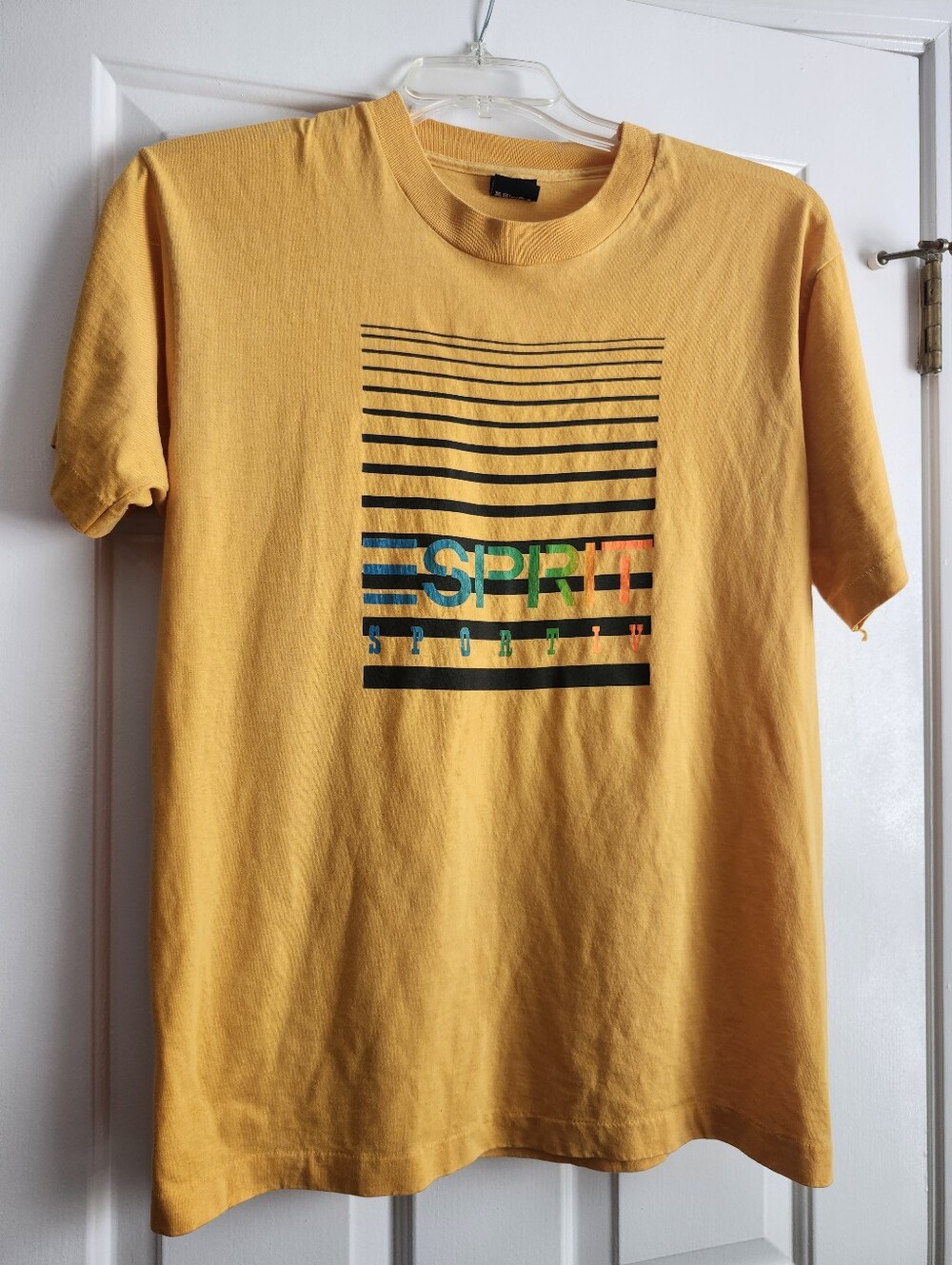 Vintage Esprit Men's Mustard Yellow Graphic Short Sleeve Tee